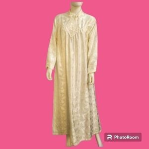 Vtg APPEL Winter White Asian Satin Tapestry Maxi Nightgown